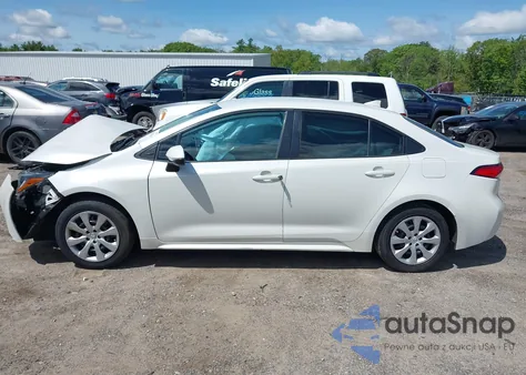 2020 Toyota Corolla Le z USA, uszkodzony, nr VIN 5YFEPRAE0LP111822